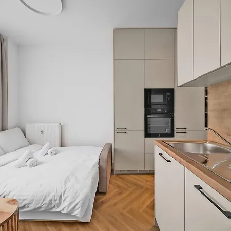 Quiet Retreat - 10 Min From Main Station *