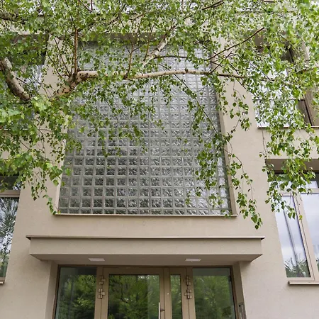 아파트 Quiet Retreat - 10 Min From Main Station 브라티슬라바